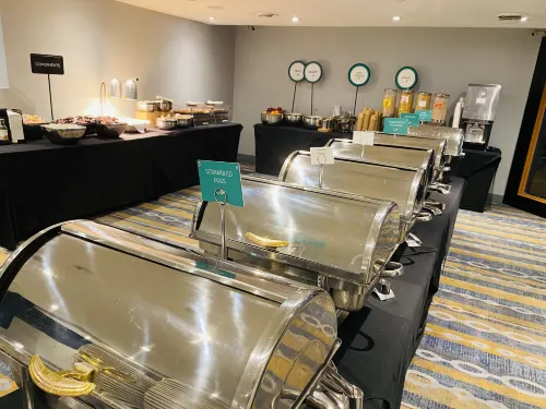 Embassy Suites by Hilton Niagara Falls/ Fallsview Restauration Photos
