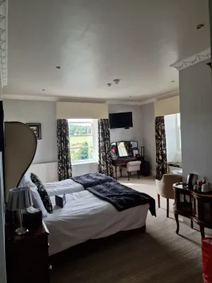 Cbh Waterton Park Hotel and Spa Rooms Photos