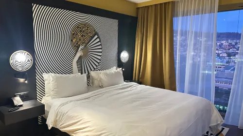 Renaissance Zurich Tower Hotel Rooms Photos