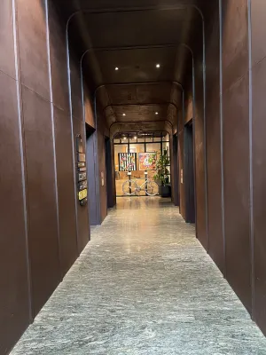 25hours Hotel Jakarta The Oddbird Area Publik Photos