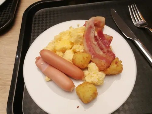 Hampton by Hilton Freiburg Restauration Photos