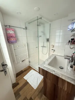 Avenue Hotel Rooms Photos