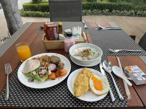 Altera Hotel and Residence Питание Photos