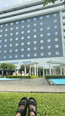 ASTON Cirebon Hotel & Convention Center Eksterior Photos