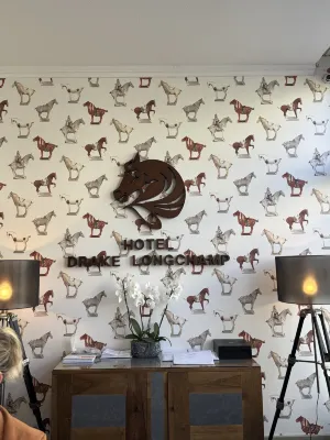 Drake Longchamp Public Areas Photos