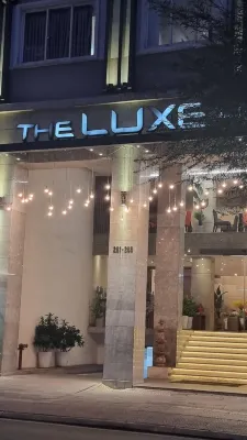 The Luxe Hotel Extérieur Photos