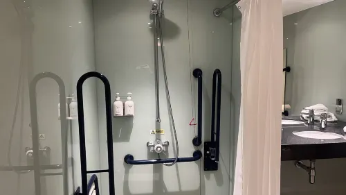 Holiday Inn London - Luton Airport Chambres Photos