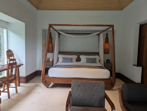 Maya Ubud Resort and Spa Kamar Photos
