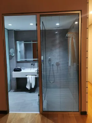 Tav Airport Hotel Izmir Camere Photos