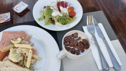 Woraburi Phuket Resort & Spa Restauration Photos