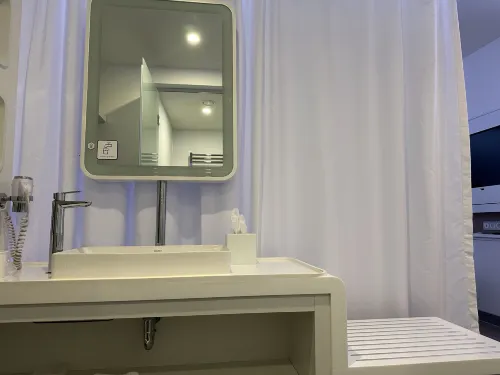 Yotelair Istanbul Airport (Airside) Camere Photos
