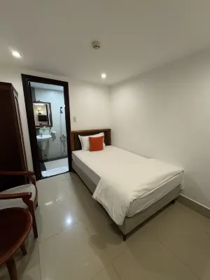 The Summer Hotel Kamar Photos