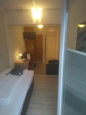 Ina Hotel Consul Zimmer Photos