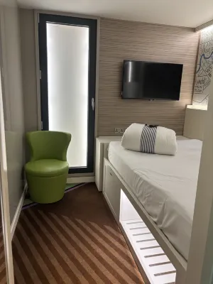 Hub by Premier Inn Edinburgh Haymarket Zimmer Photos