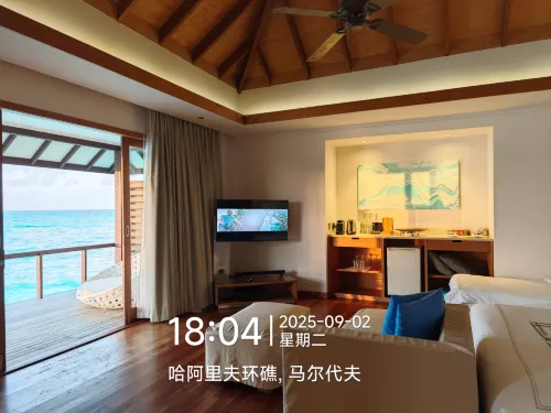 Hideaway Beach Resort & Spa Huoneet Photos