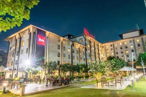 Ibis Bangkok Riverside Extérieur Photos