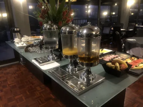 Crest on Barkly Hotel Dining Photos