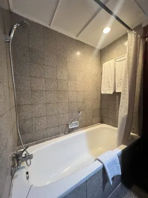 The Jayakarta Suites Bandung Kamar Photos