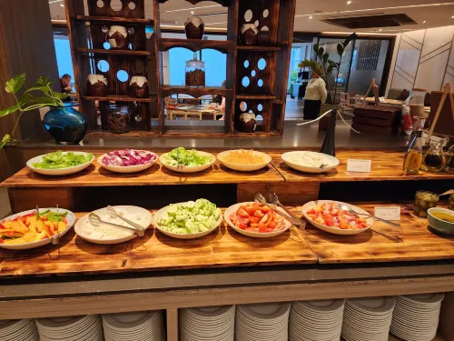 Le Meridien Khao Lak Resort & Spa Restauration Photos