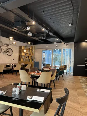 IQ Hotel Roma Photos