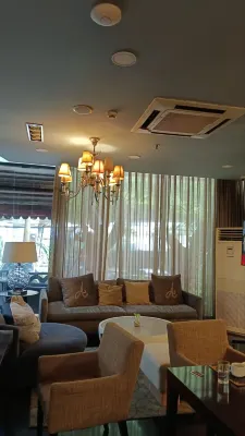 Amaroossa Cosmo Jakarta Area Publik Photos