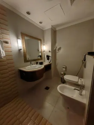 Sunday Hotel Holiday International Dubai Chambres Photos