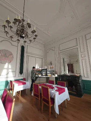 Château de la Motte Fénelon Photos