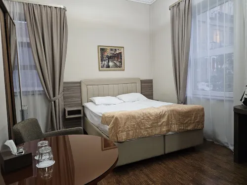 Yerevan Deluxe Hotel Rooms Photos