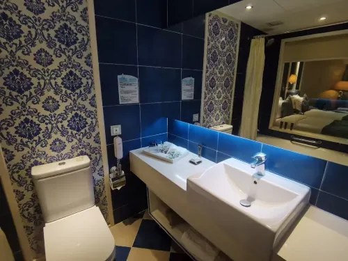 Emperor Hotel Camere Photos