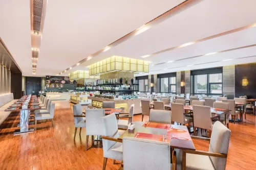 Holiday Inn Xi'an Big Goose Pagoda Dining Photos