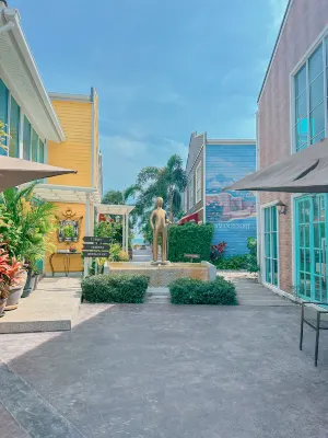 Seaman Resort Photos