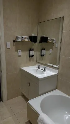 Prince's Gate Hotel Rooms Photos