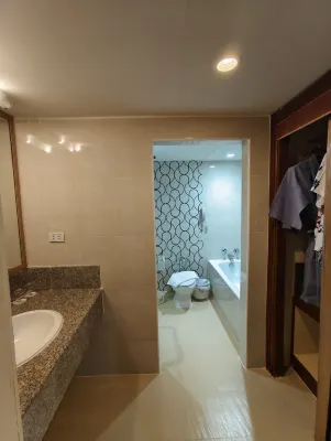 Duangtawan Hotel Chiang Mai Zimmer Photos
