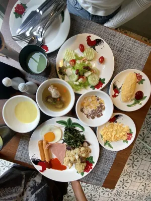 Samsen Street Hotel Restauration Photos