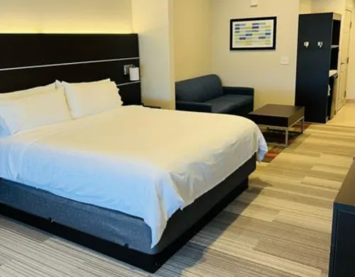 Holiday Inn Express & Suites Salinas Chambres Photos