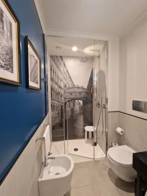 H10 Palazzo Canova Rooms Photos