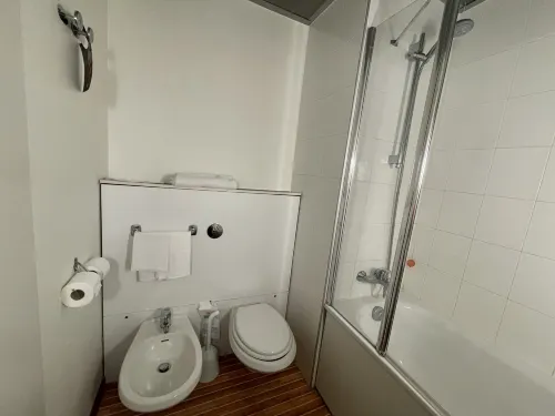 Hotel Ibis Milano Ca' Granda Phòng Photos