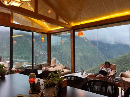 Tiger Leaping Gorge Tea-Horse Guesthouse Photos