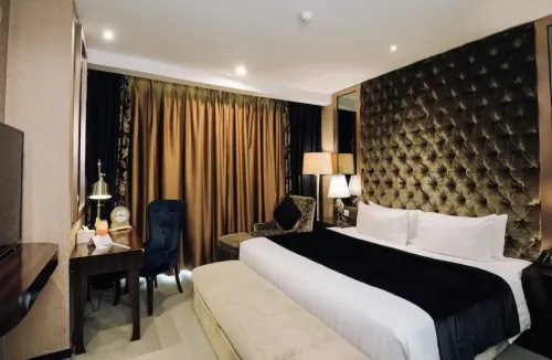 Hotel Amaroossa Grande Bekasi Kamar Photos