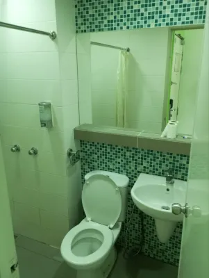 YY48 Hotel 2 Mins Walk from Masjid Jamek LRT Station Rooms Photos