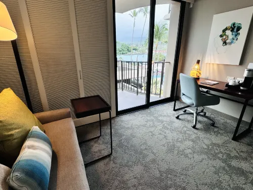 Courtyard by Marriott King Kamehameha's Kona Beach Hotel Rooms Photos