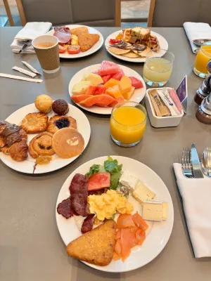 Radisson Blu Hotel, Dubai Media City Питание Photos