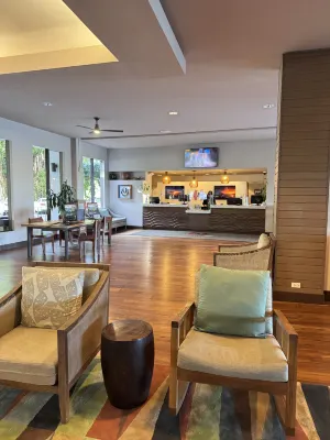 Hilo Hawaiian Hotel, Trademark Collection by Wyndham Ruokailu Photos