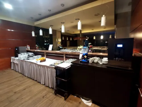 Hotel Laguna Zagreb Питание Photos