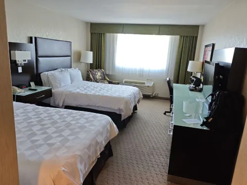 Holiday Inn Vancouver-Centre Broadway Rooms Photos