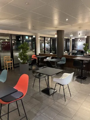 Hôtel Ibis Marne-La-Vallée Val d'Europe Photos
