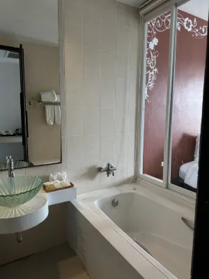 Baan Karonburi Resort Rooms Photos
