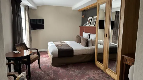 Hotel Ducs de Bourgogne Camere Photos