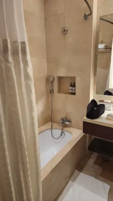 City Garden Grand Hotel Kamar Photos