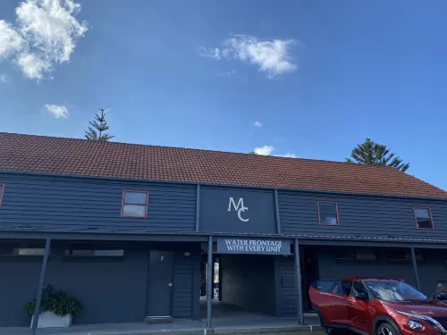 Mariners Cove Waterfront Motel and Apartments Public Areas Photos